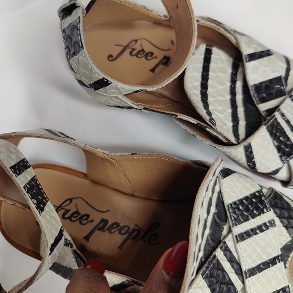 Free People Catalina Mono Sandals - Picture 3 of 5